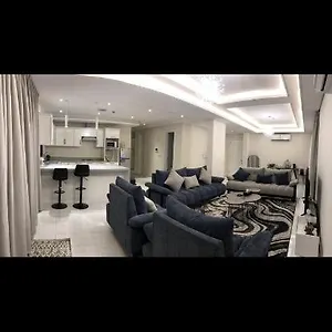 بمدخل خاص La Village شقة
